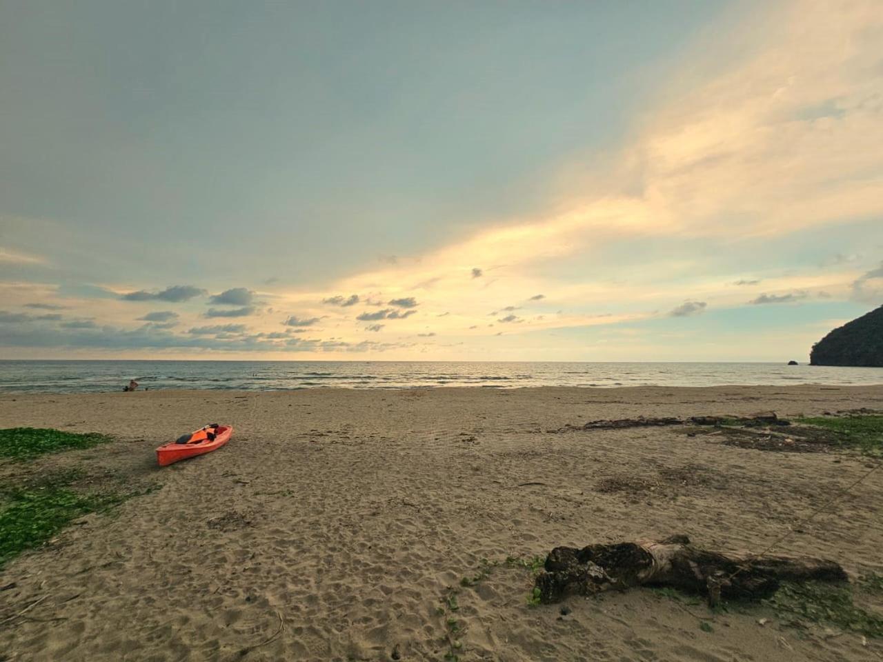 Big BamBoo Beach Resort Sipalay Exterior foto